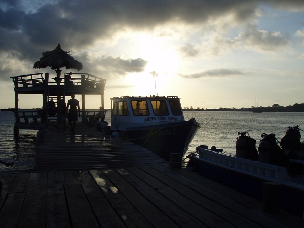 altons-dive-center-utila