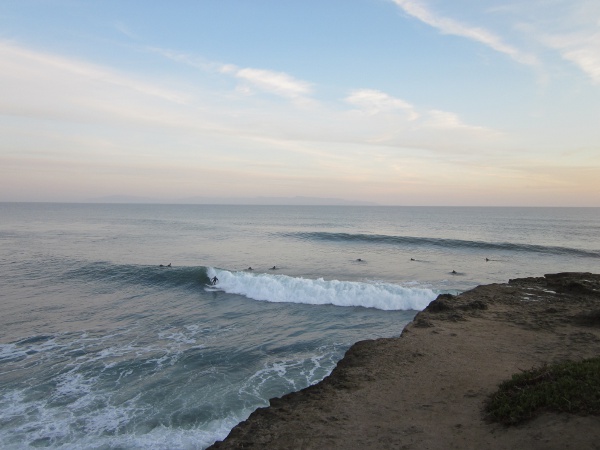 surfing-steamer-lane-santa-cruz-spartan-traveler